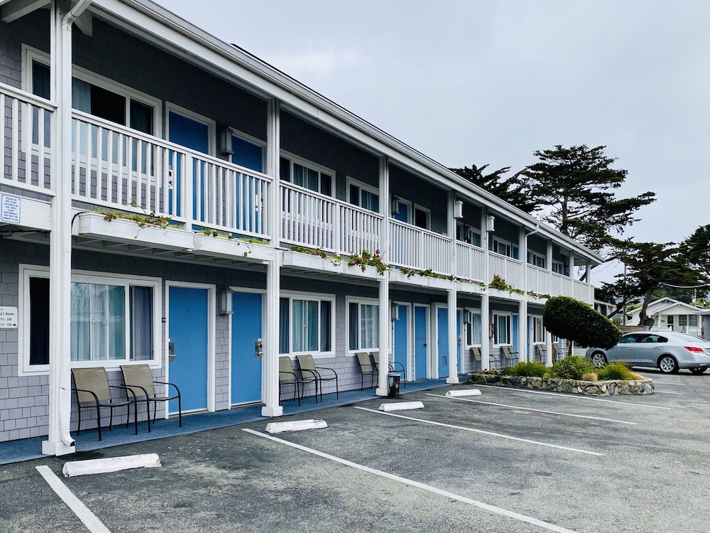 Monterey Bay Lodge - photo 51