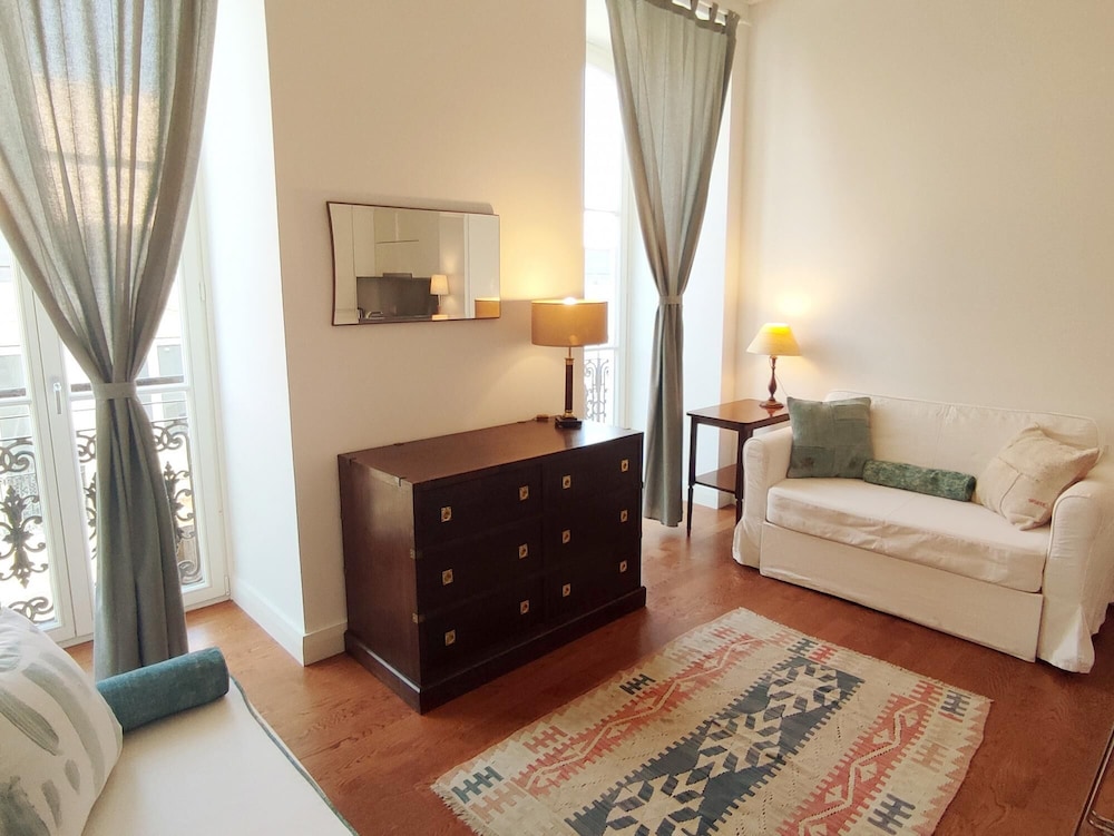 Beach Waves Apartment — 4-Star Luxury Hotel in Faro, Portugal