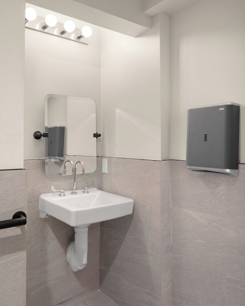 The Coachman Hotel - photo 114