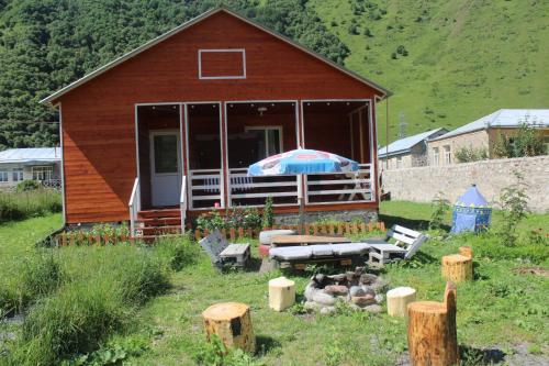 Warm House — 4-Star Luxury Hotel in Step'antsminda, Georgia