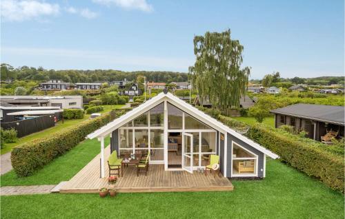 2 Bedroom Beach Front Home In Sjølund — 4-Star Luxury Hotel in Kolding, Denmark