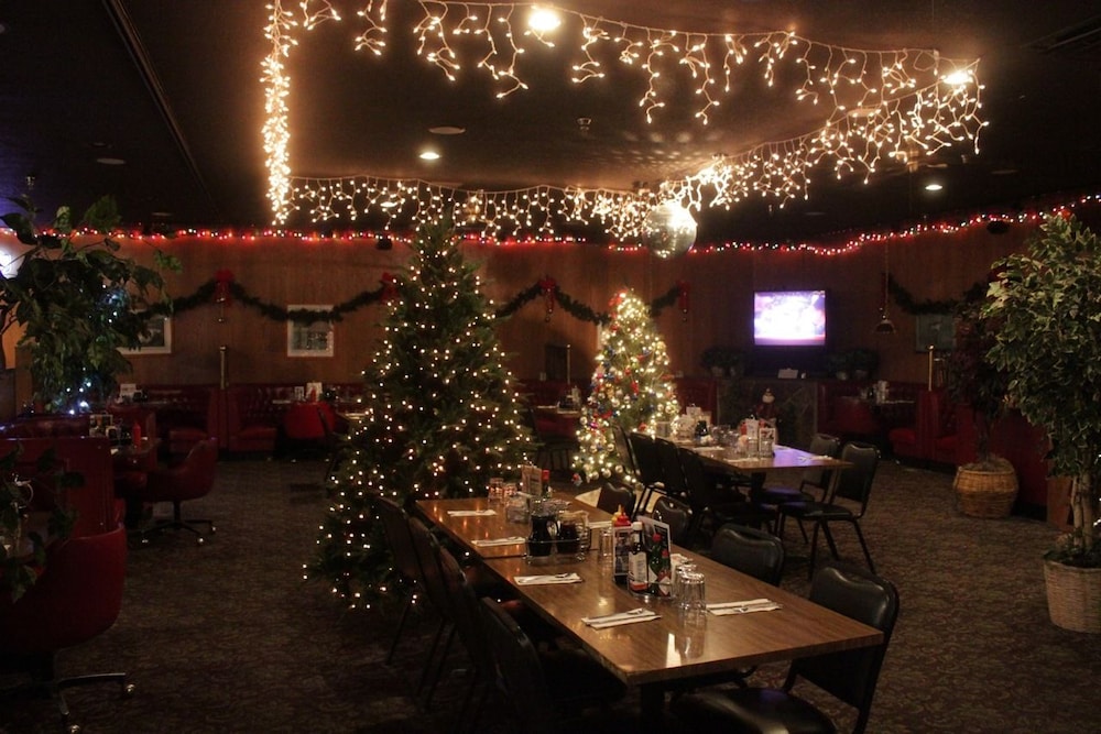 Windbreak Hotel - photo 32