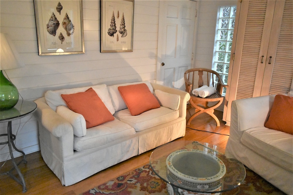 Simonton Court Historic Inn & Cottages - photo 176