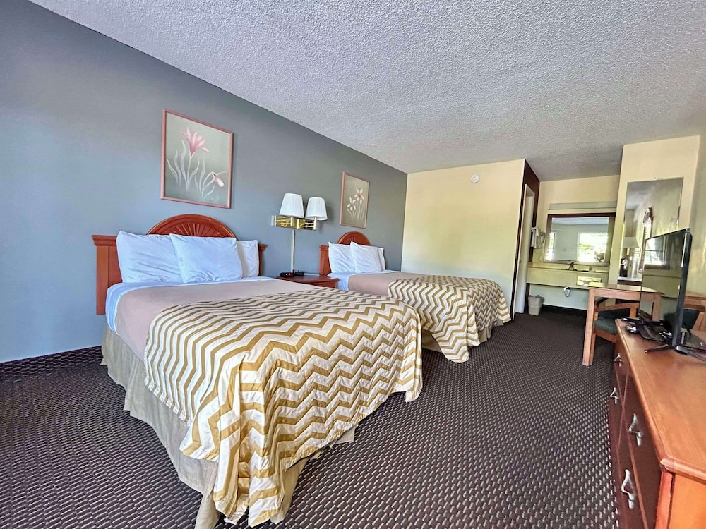 Travelodge by Wyndham Alachua - photo 4