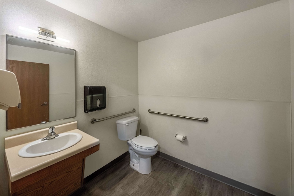 WoodSpring Suites Fort Worth Trophy Club - photo 24
