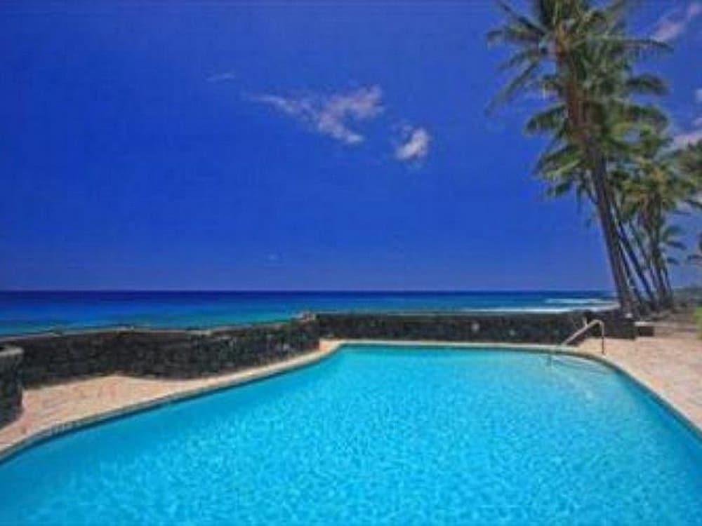 Kona Magic Sands Resort — Kailua Kona