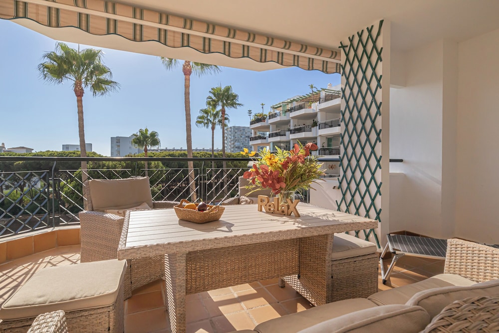 Mi Capricho Modern Sunshine — 4-Star Luxury Hotel in Mijas, Spain
