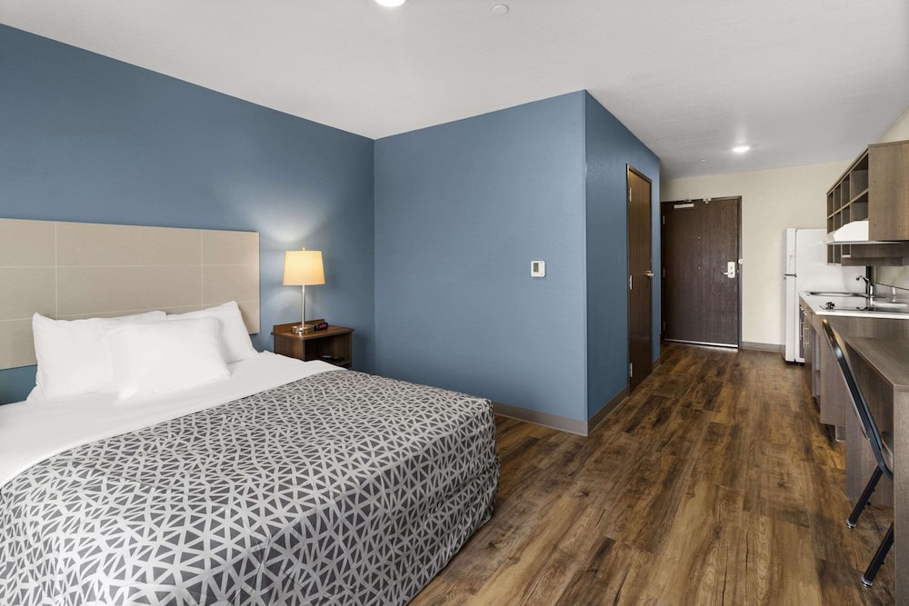 Woodspring Suites Bowling Green I 65 - photo 14