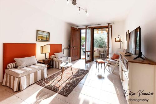 Casa Il Melograno — 4-Star Luxury Hotel in San Miniato, Italy