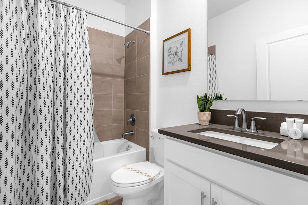 Upstay Modern Luxury Home w Pool Spa Resort - photo 24