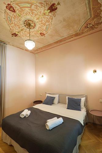 Spacious 1BR Apartment In The Heart of Tbilisi