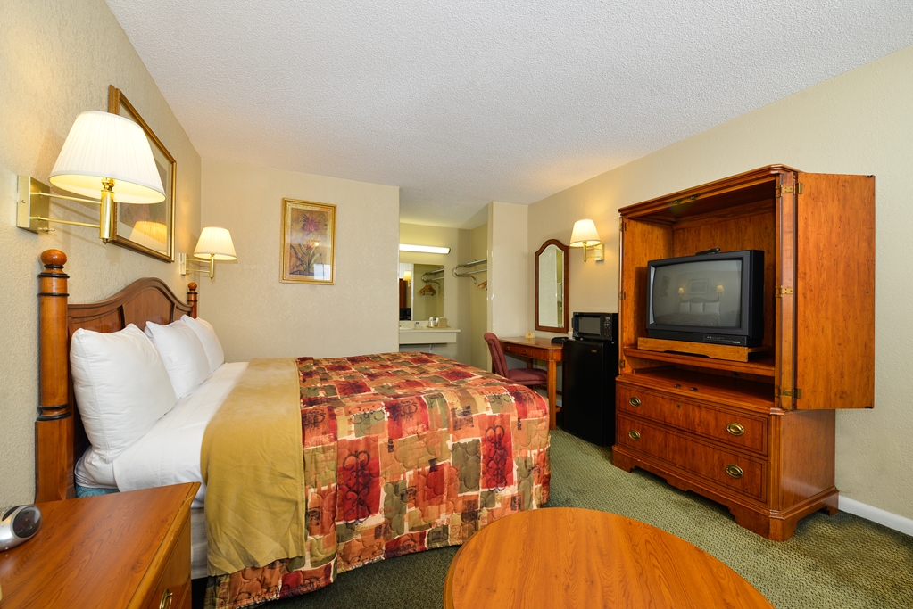 Americas Best Value Inn Winnsboro SC - photo 5