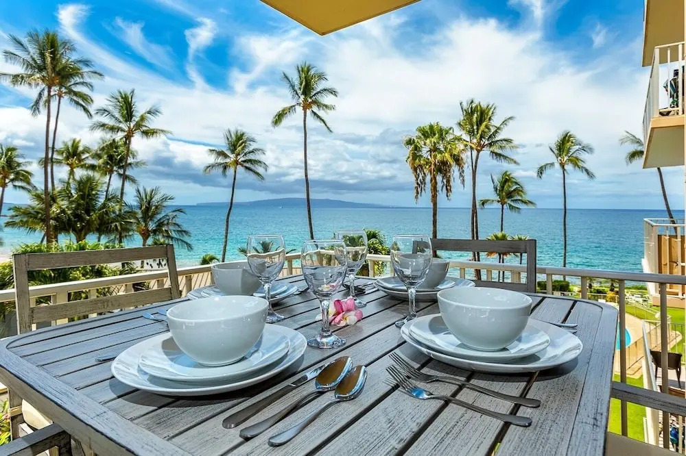 Kamaole Nalu 103 by Coldwell Banker Island Vacations — 4-Star Luxury Hotel in Kihei, United States