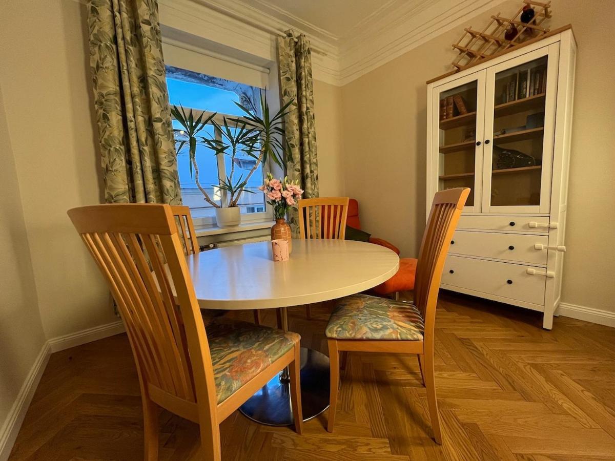 Spacious & Stylish Apartment in City Center