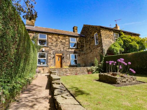 2 Snape Hill - carbon neutral hotel in Dronfield