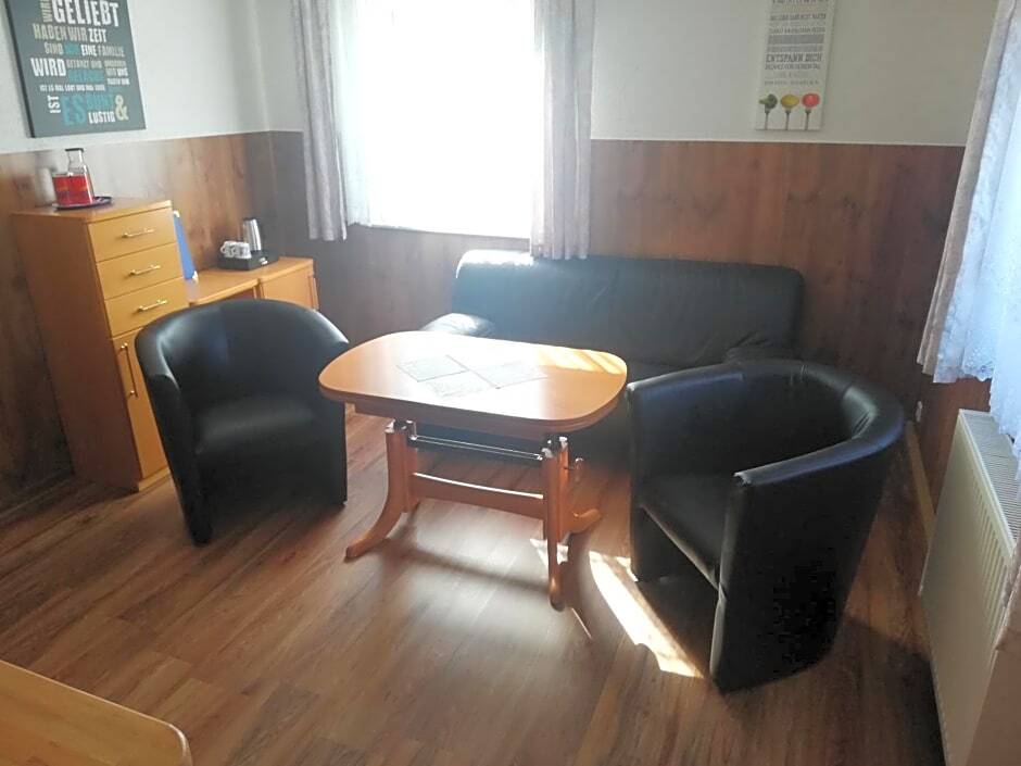 Landhotel Waldschlößchen mit Gaststube pet-friendly hotel Sohland