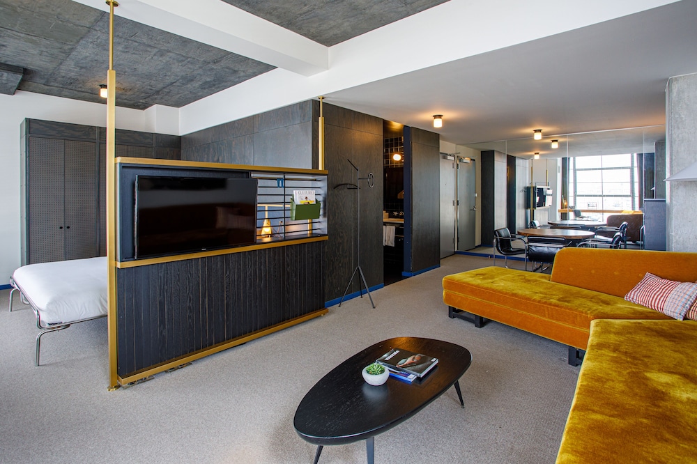 The Emily Hotel - photo 14