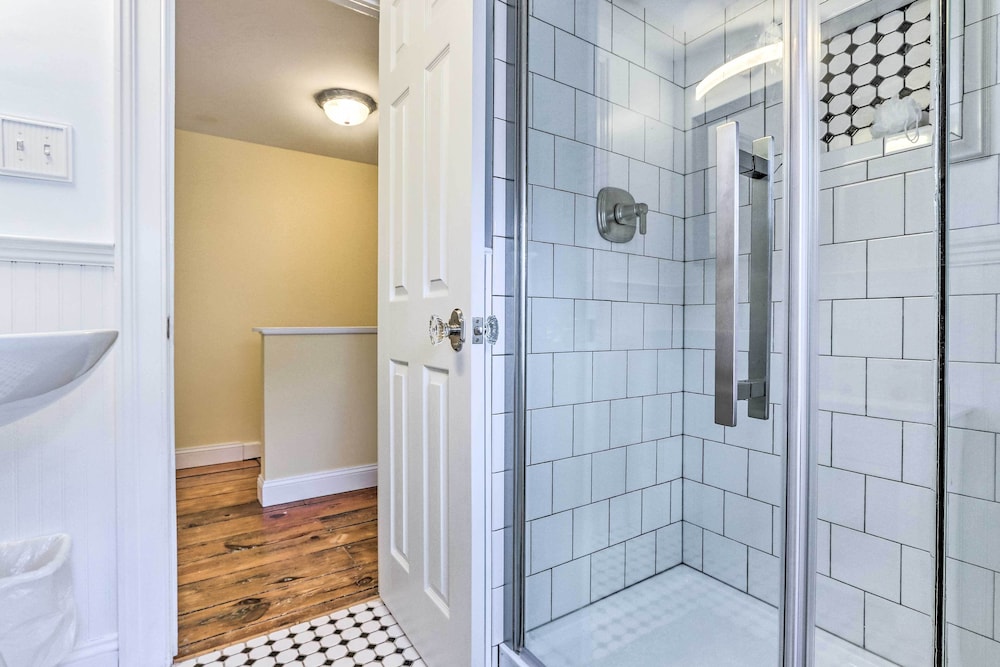 Townhome in Leesburg Historic District - photo 9