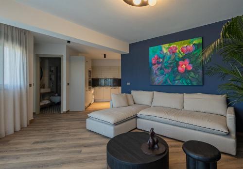 Boutique Saline Apartments Blue — 4-Star Luxury Hotel in Argostolion, Greece