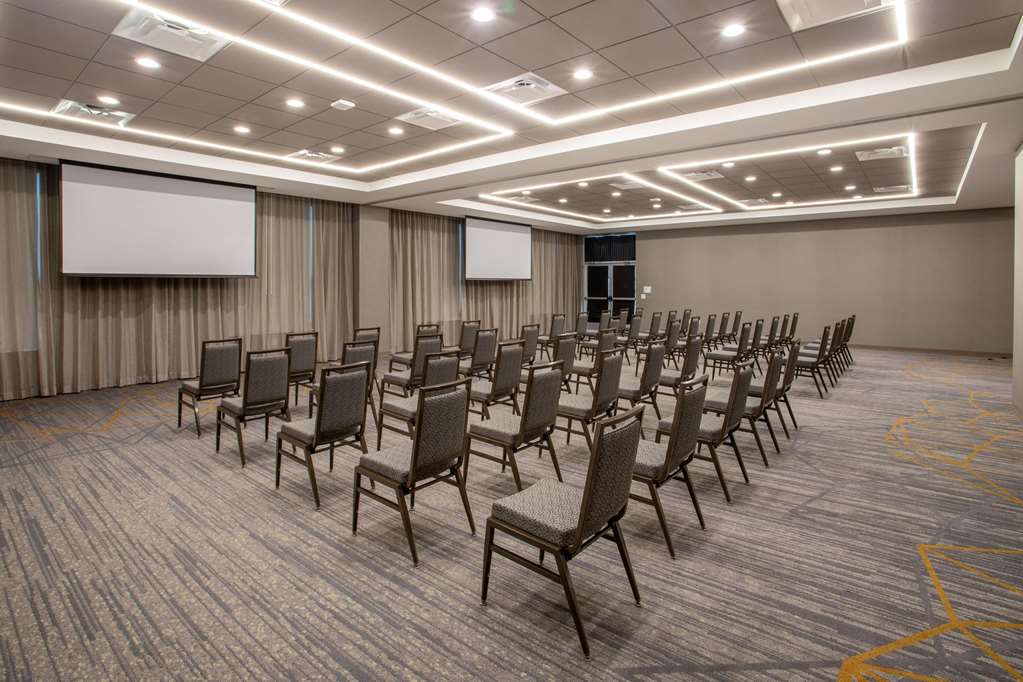Wyndham Garden Orlando Airport - photo 32