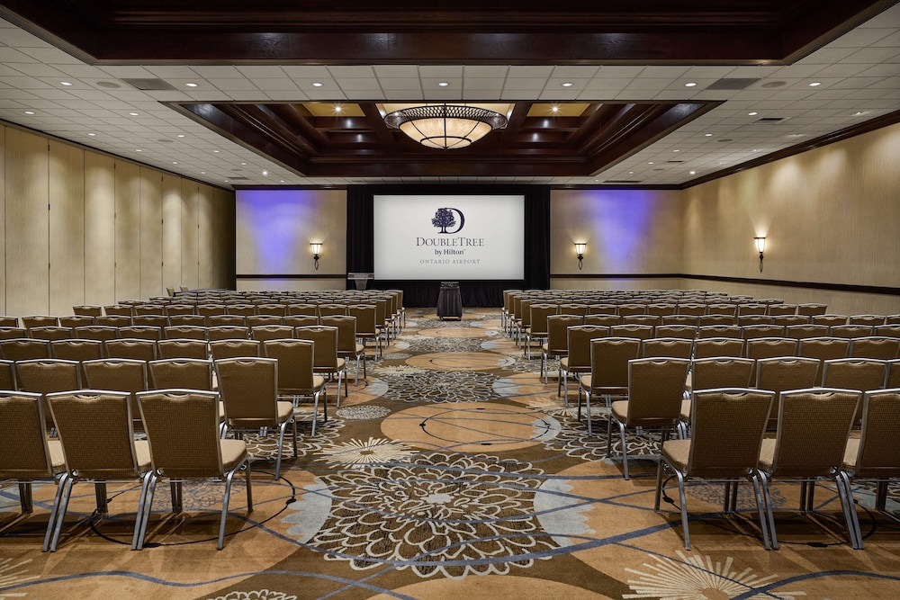 DoubleTree by Hilton Ontario Airport - photo 54