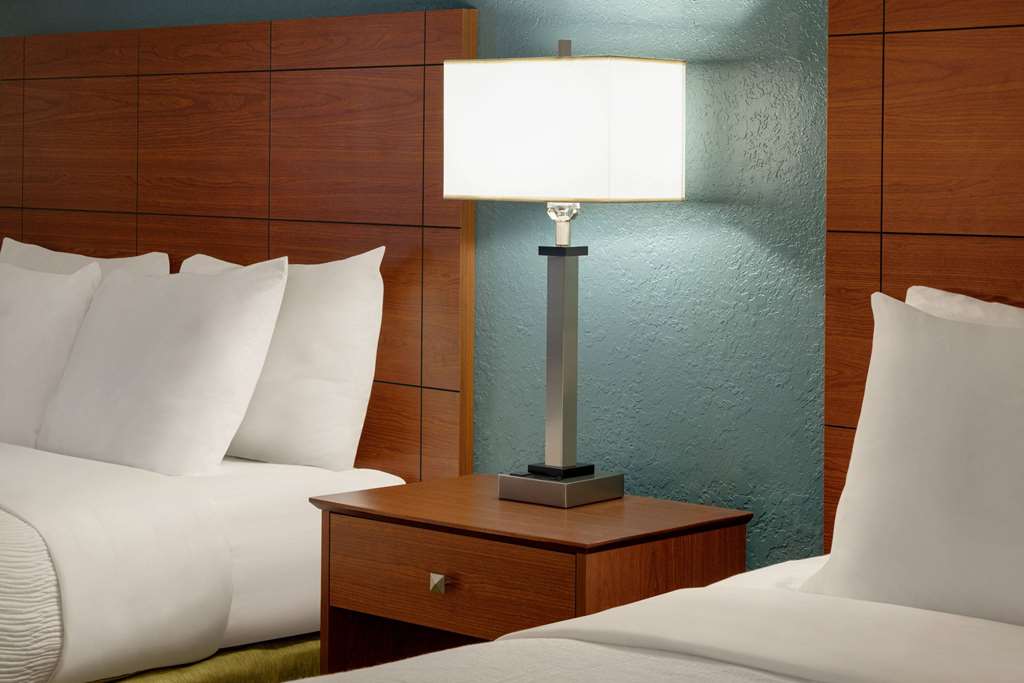 AmericInn by Wyndham Grand Rapids Airport North - photo 17