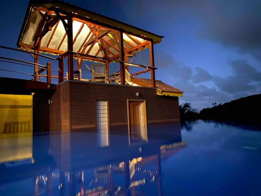 Villa Atypique Charme & Confort — 4-Star Luxury Hotel in Le Moule, Guadeloupe