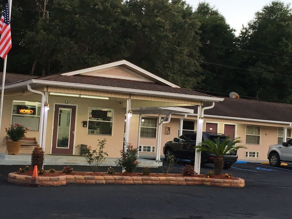 Blackwater Inn in Milton, United States