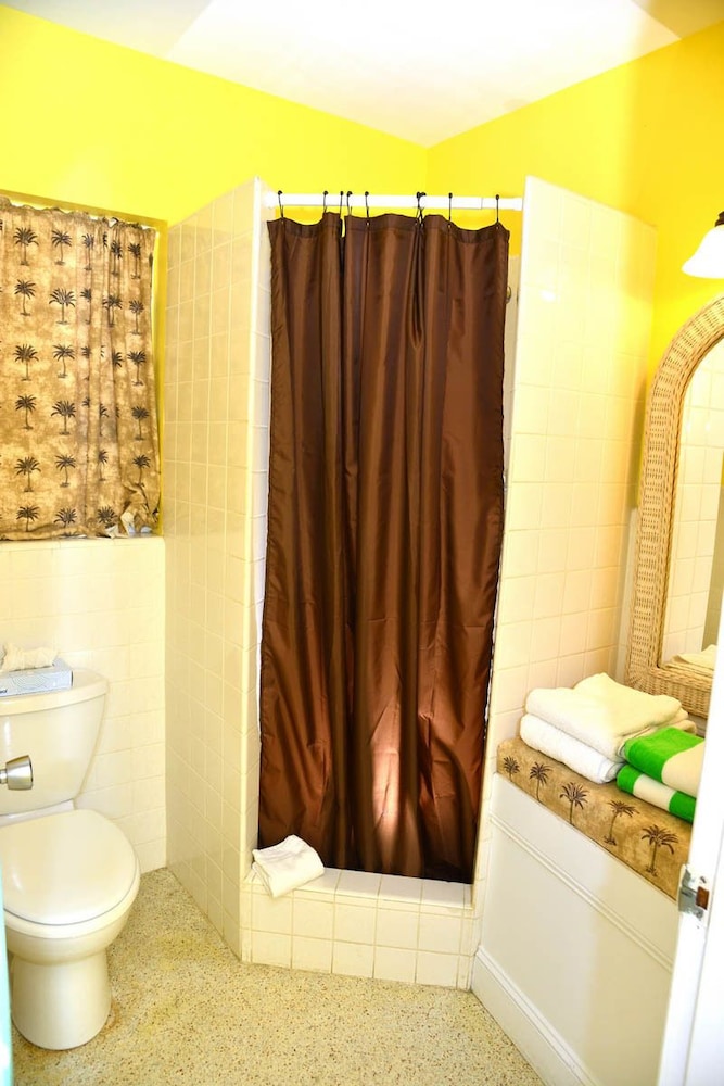 The Palmview and Sandpiper Inns - photo 14