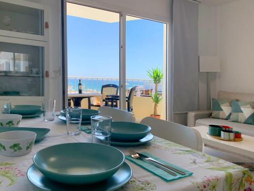 MalagadeVacaciones La Carihuela Palace in Torremolinos, Spain