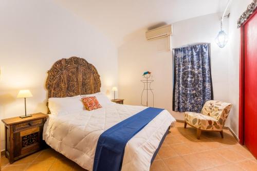 Atelier Colosseo a Few Step from the Famous Arena — 4-Star Luxury Hotel in Rome, Italy