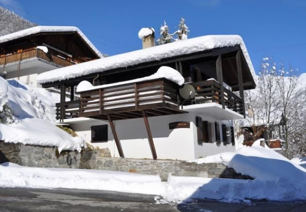 Melchior - carbon neutral hotel in Fiesch
