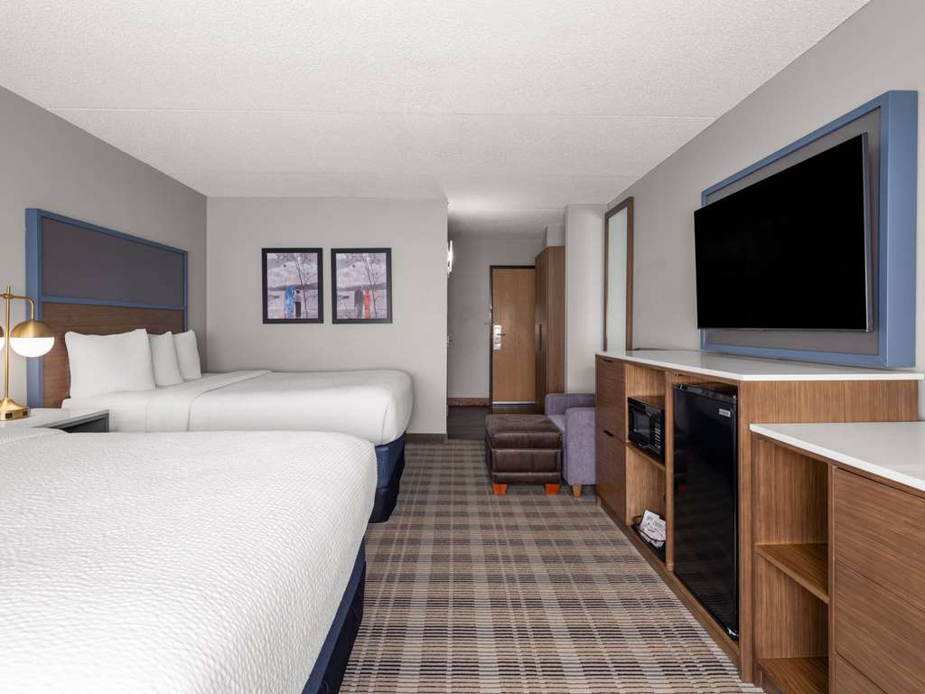 AmericInn by Wyndham Shakopee Near Canterbury Park - photo 22