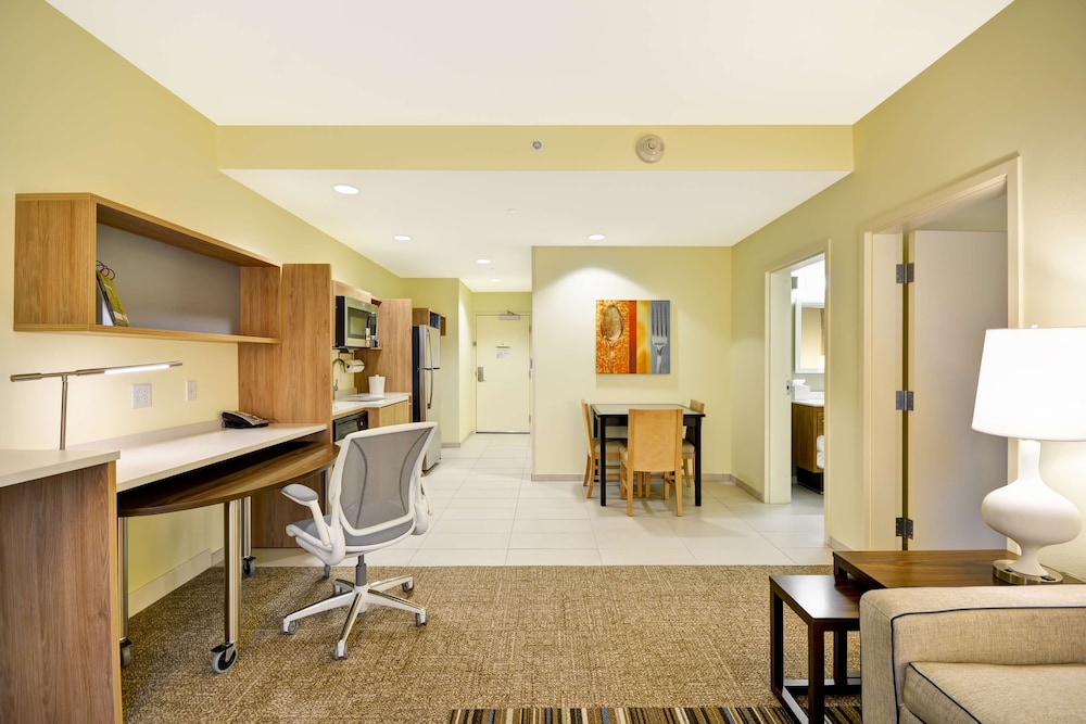 Home2 Suites by Hilton Dallas Addison - photo 13