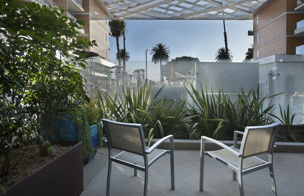 Shore Hotel - photo 30