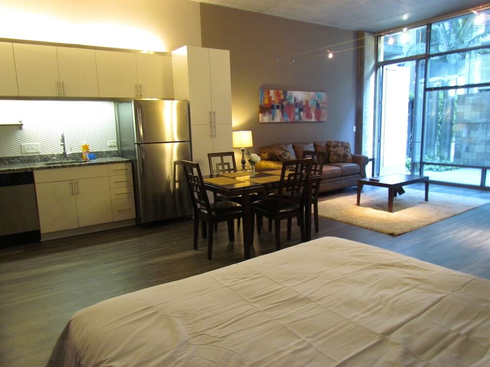 Luxury Loft Next to Staples Center - photo 3