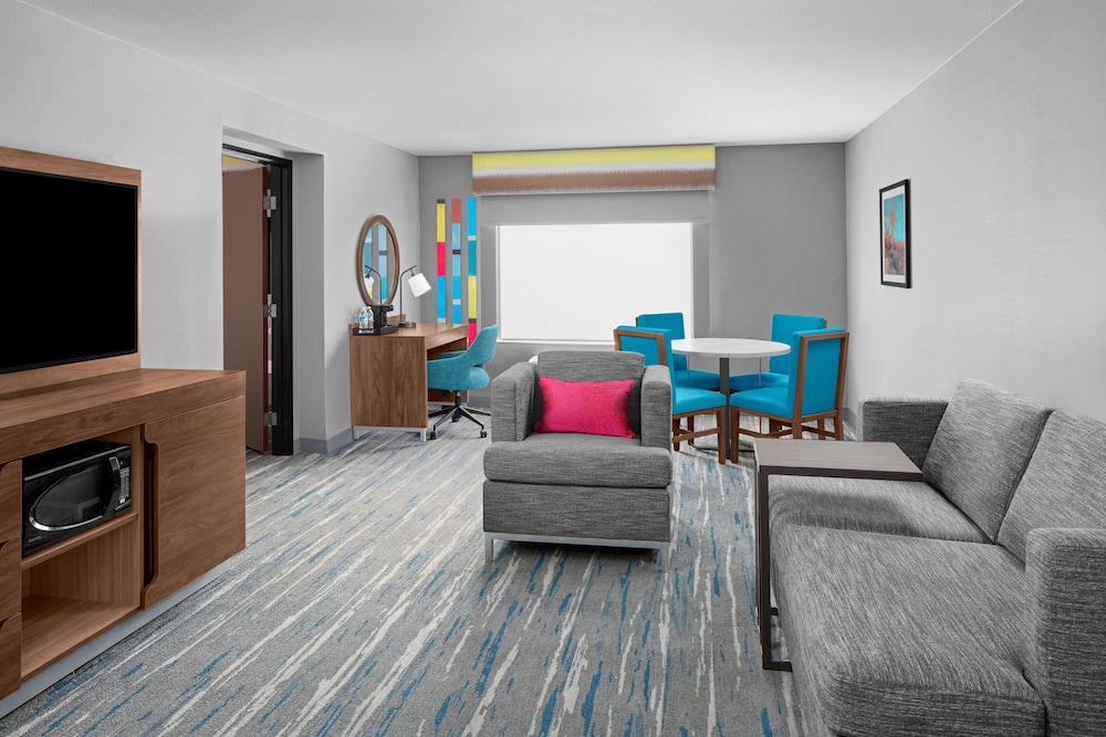 Hampton Inn Phoenix Biltmore - photo 16