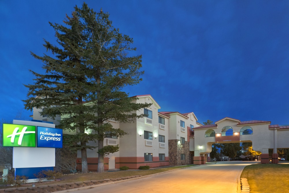 Holiday Inn Express Show Low by IHG - photo 33