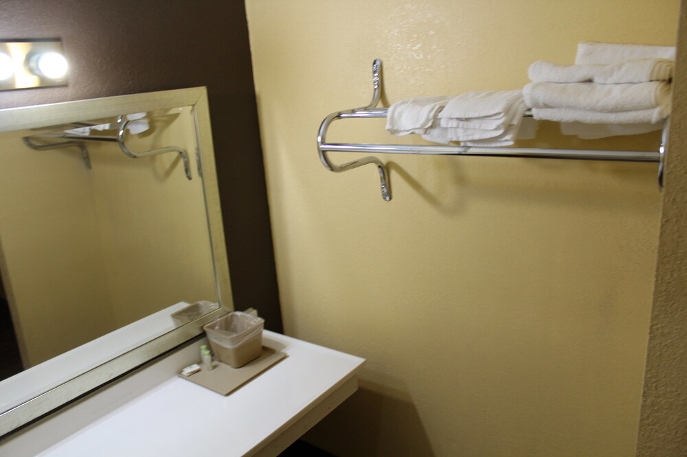 The Fitzgerald Inn - photo 16