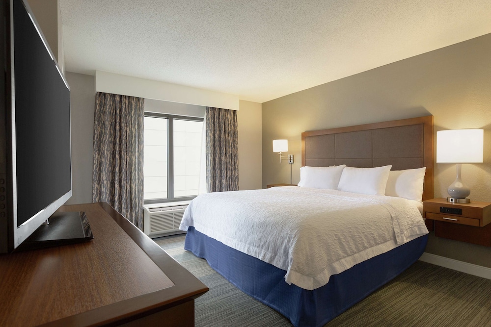 Hampton Inn & Suites Nashville Downtown - photo 25