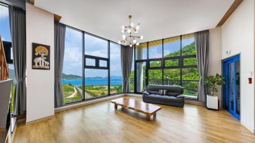 Blue Cafe Hostel — 4-Star Luxury Hotel in Yeosu, South Korea