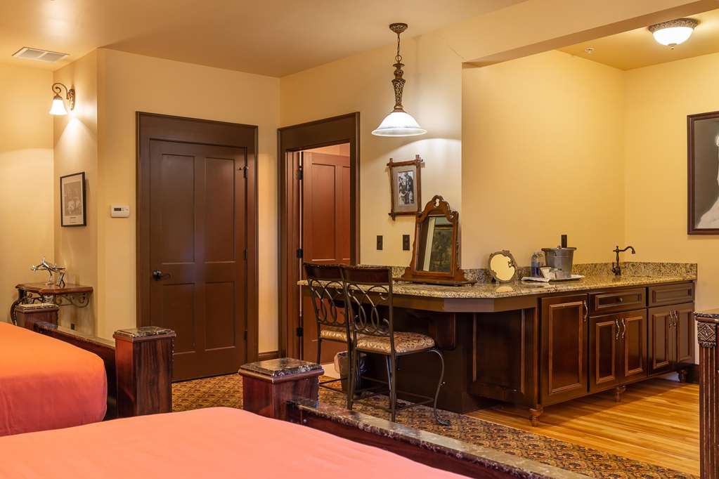 Steele Mansion - photo 16