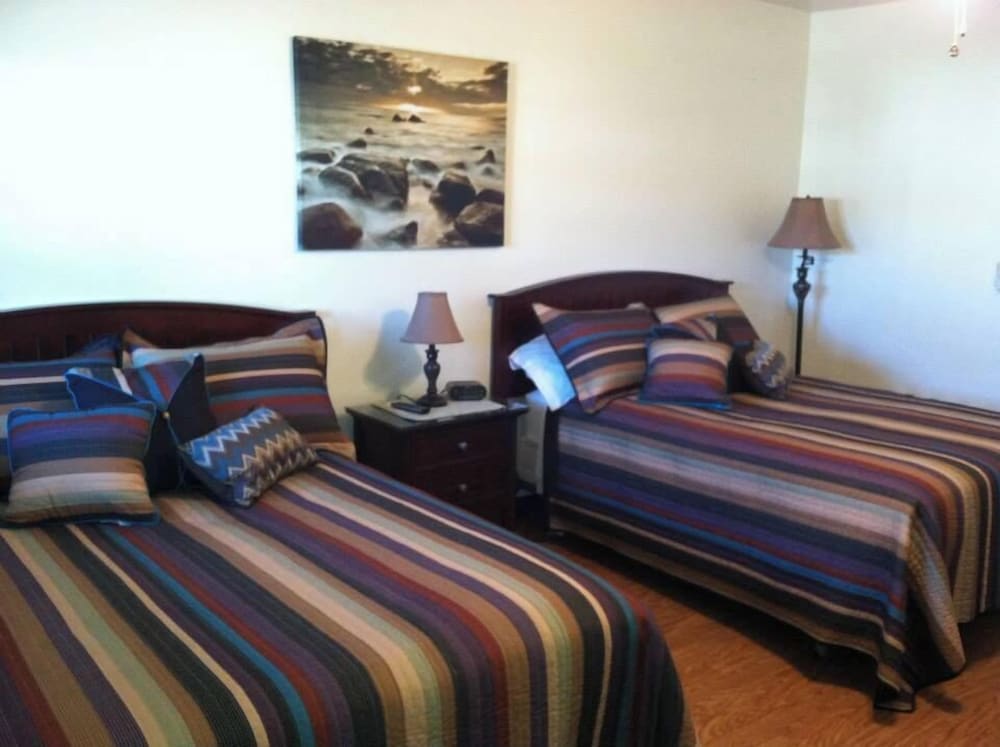 Cadiz Motel by OYO on route 250 - photo 10