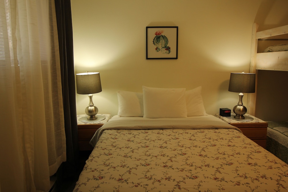 Mariner's Cove Inn - photo 45