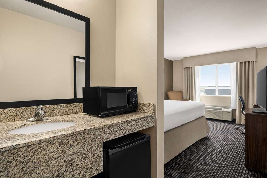 Baymont by Wyndham Rawlins - photo 23
