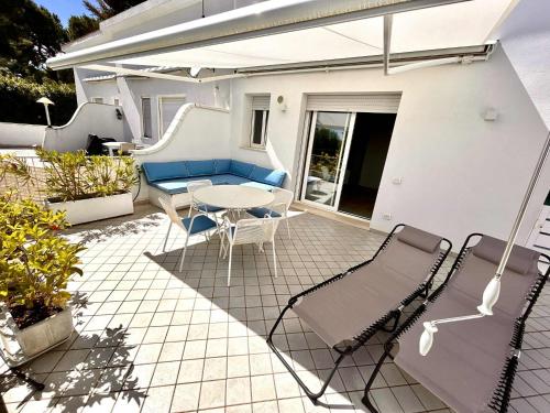 Suite primula con stupenda terrazza vista mare — 4-Star Luxury Hotel in Numana, Italy