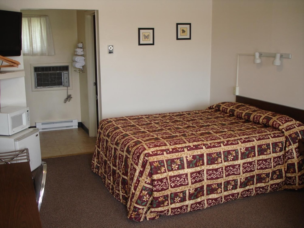 Tops Motel - photo 9