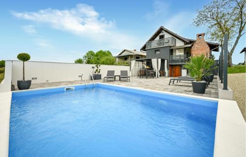 2 Bedroom Cozy Home In Jalzabet — 4-Star Luxury Hotel in Jalzabet, Croatia