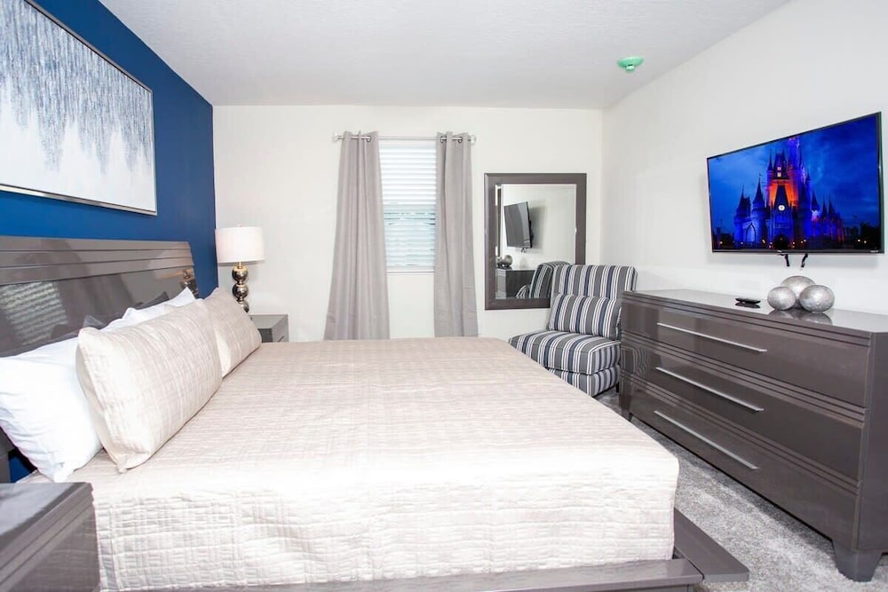 Fantastic Eight Bedrooms SF w Screened Pool at Storey Lake Resort 2887 - photo 17