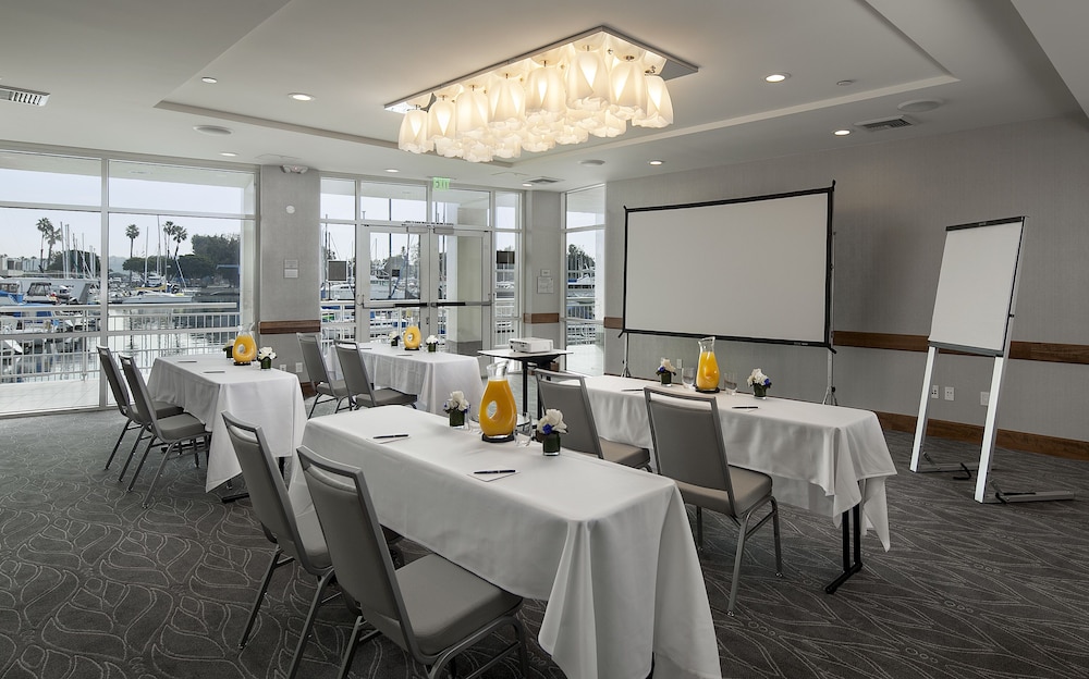 Marina del Rey Hotel - photo 48